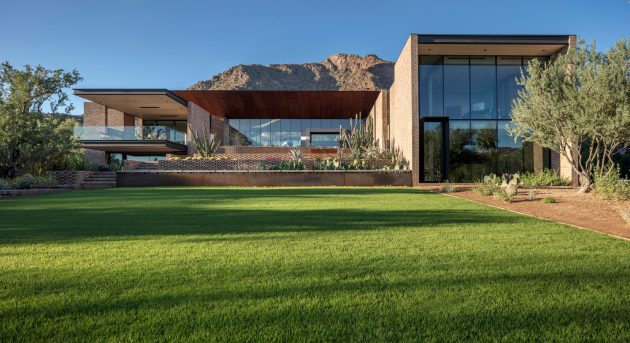 Ghost Wash House by Architecture-Infrastructure-Research in Paradise Valley, Arizona