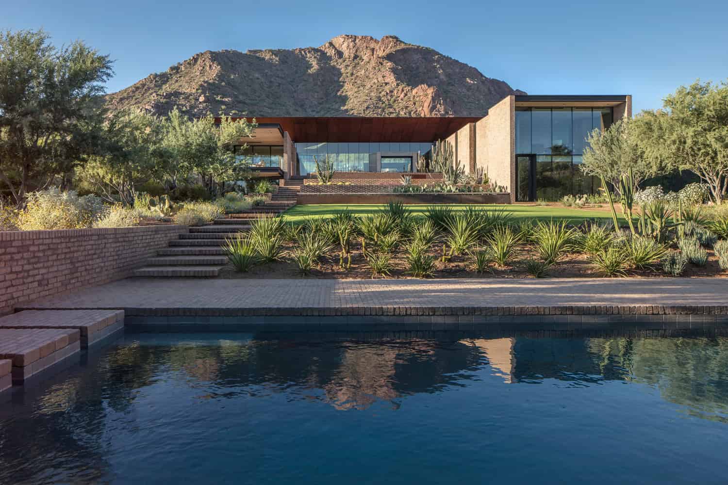 Ghost Wash House by Architecture-Infrastructure-Research in Paradise Valley, Arizona