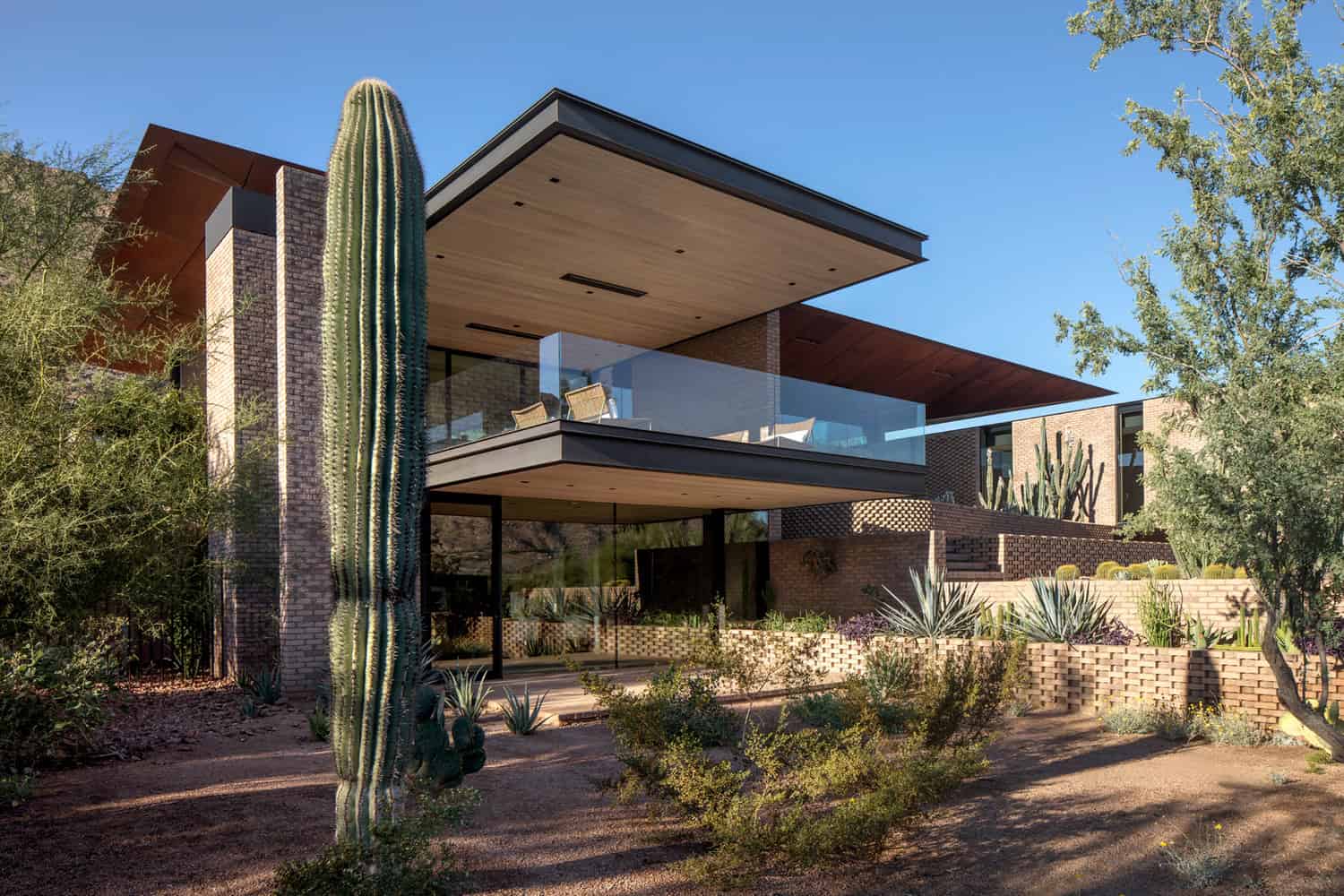 Ghost Wash House by Architecture-Infrastructure-Research in Paradise Valley, Arizona