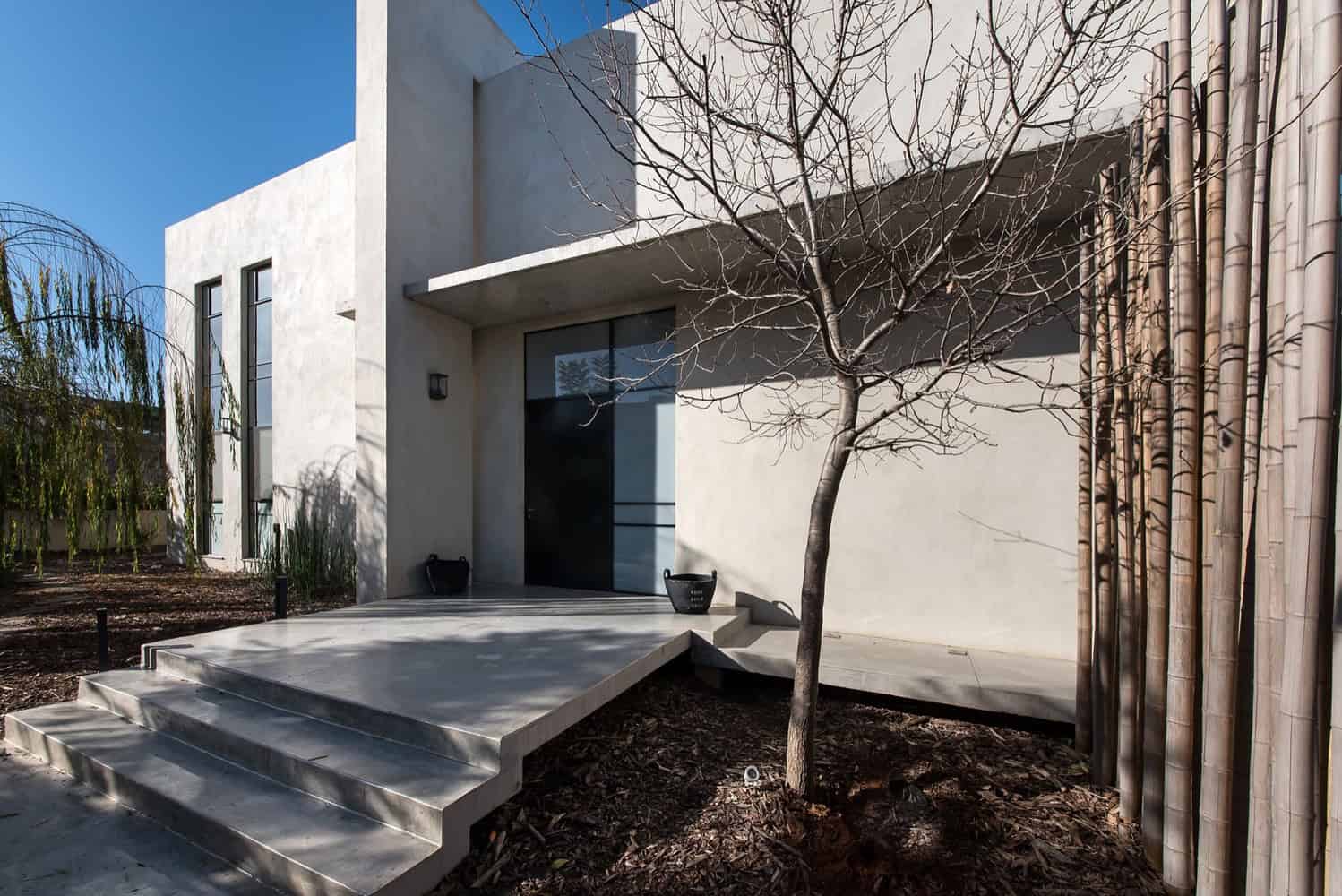 Savion Residence by Neuman Hayner Architects in Tel Aviv, Israel Savion Residence by Neuman Hayner Architects in Tel Aviv, Israel