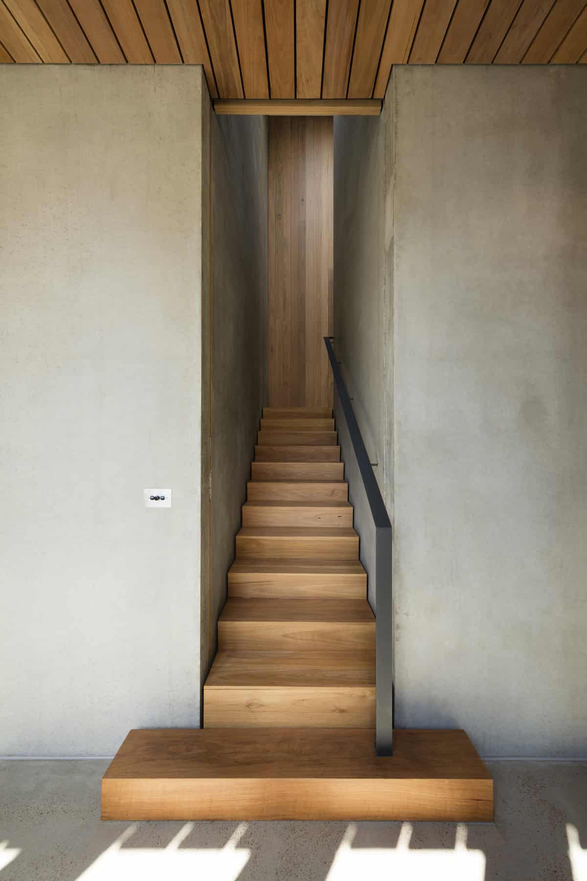 Sorrento Beach House by AM Architecture on the Mornington Peninsula in Australia