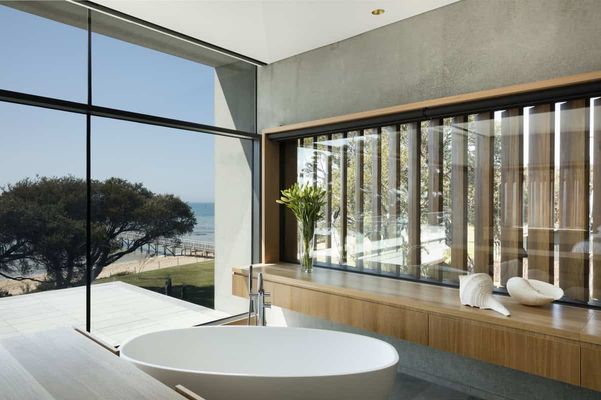 Sorrento Beach House by AM Architecture on the Mornington Peninsula in Australia
