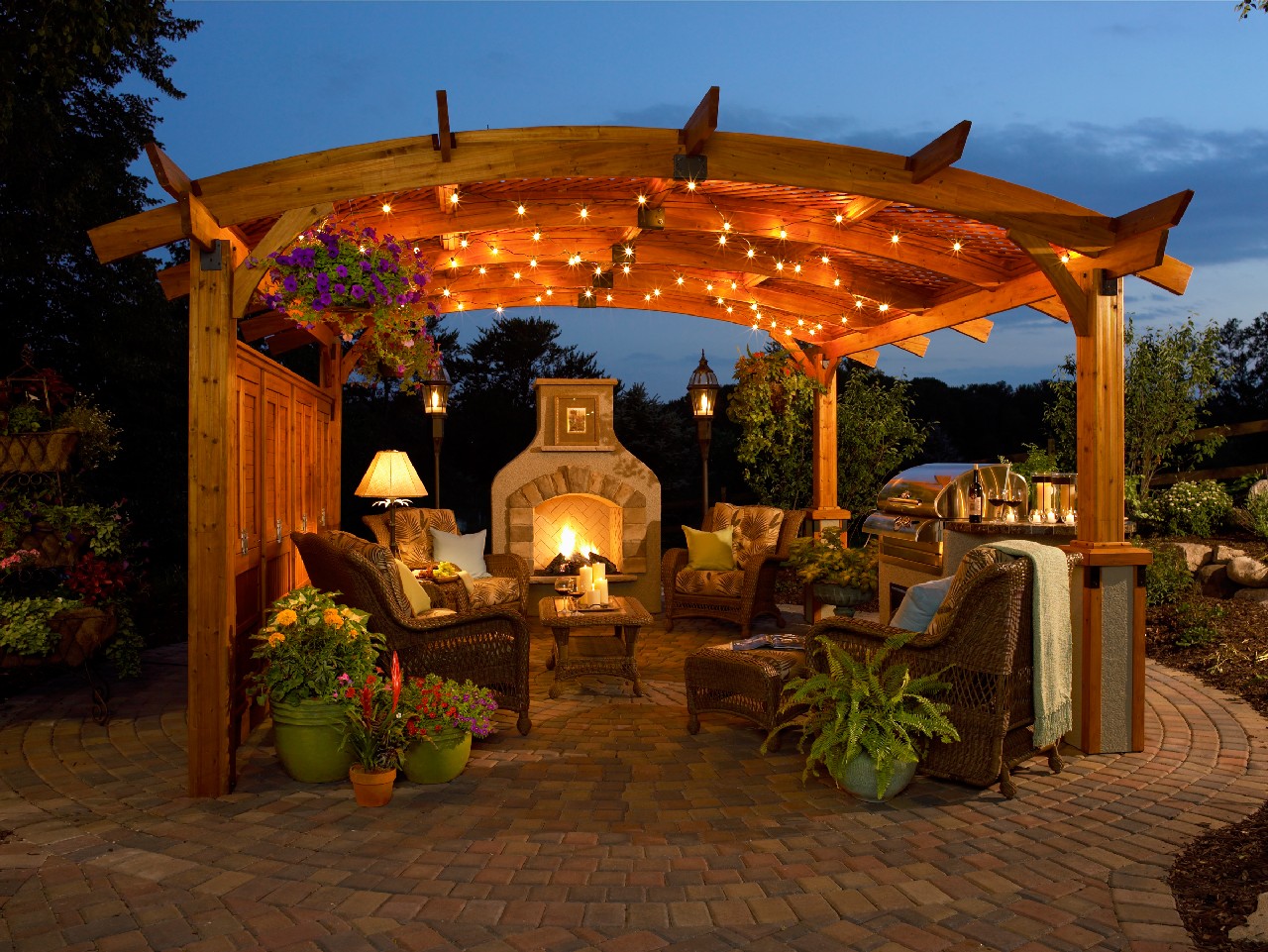 Creating a Welcoming Outdoor Ambiance for Guests