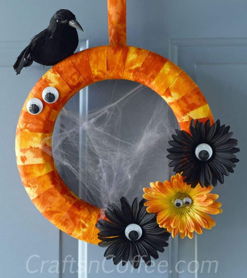 16 Awesome Halloween Wreaths That You Can Do For Less Than Hour 16 Awesome Halloween Wreaths That You Can Do For Less Than Hour