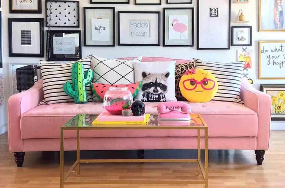 17 Cool Ideas To Style Up Your Living Room With Pillows