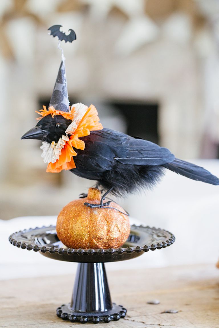 15 Festive DIY Halloween Party Decorations You Must Craft