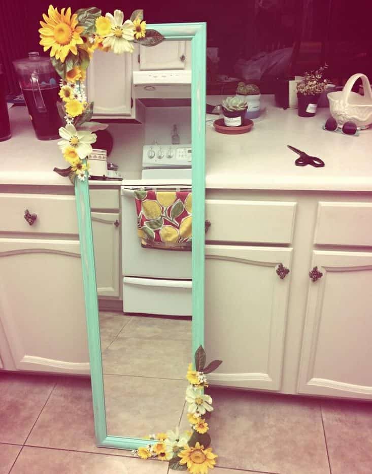 16 Really Cool DIY Mirrors That You Can Do For Free 16 Really Cool DIY Mirrors That You Can Do For Free