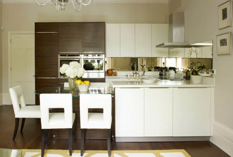 15 Fascinating Two-Toned Kitchen Ideas That Are Worth Seeing 15 Fascinating Two-Toned Kitchen Ideas That Are Worth Seeing