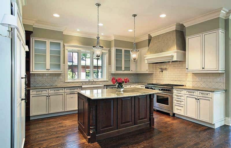 15 Fascinating Two-Toned Kitchen Ideas That Are Worth Seeing 15 Fascinating Two-Toned Kitchen Ideas That Are Worth Seeing