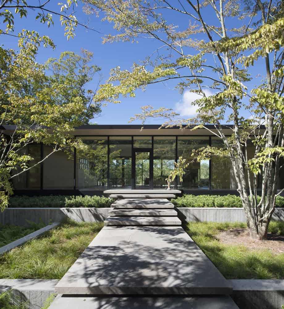 Georgica Close Residence by Bates Masi Architects in East Hampton, New York
