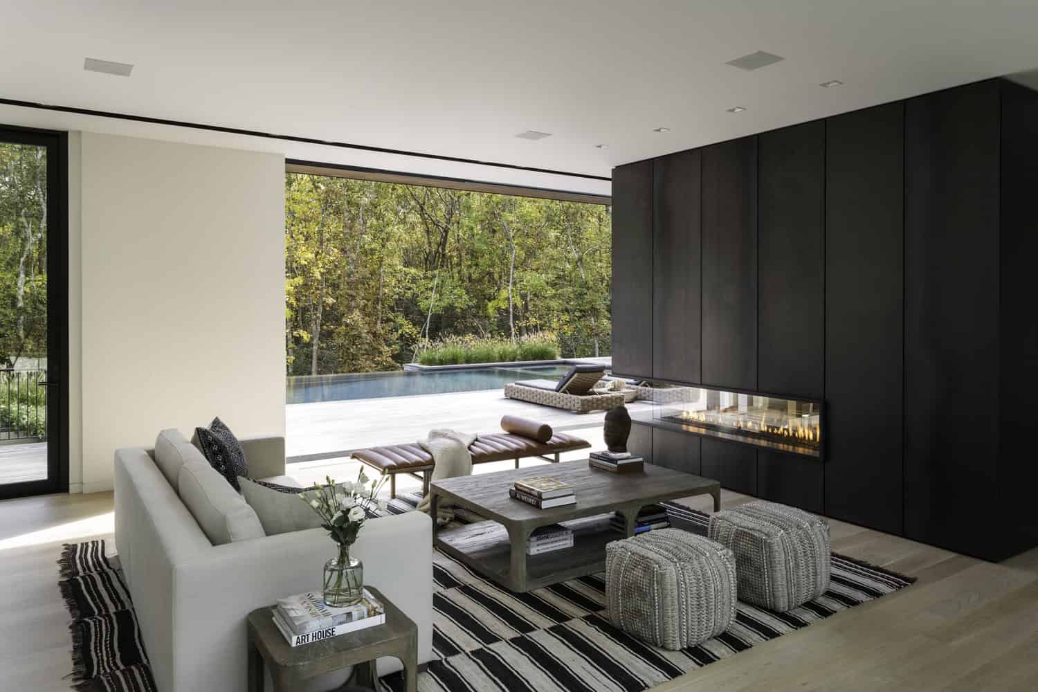 Old Sag Harbor Road by Blaze Makoid Architecture in Southampton, New York