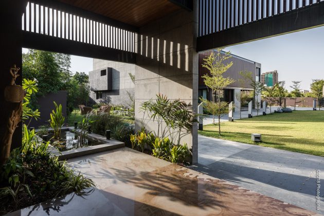 Screen House by The Grid Architects in Ahmedabad, India