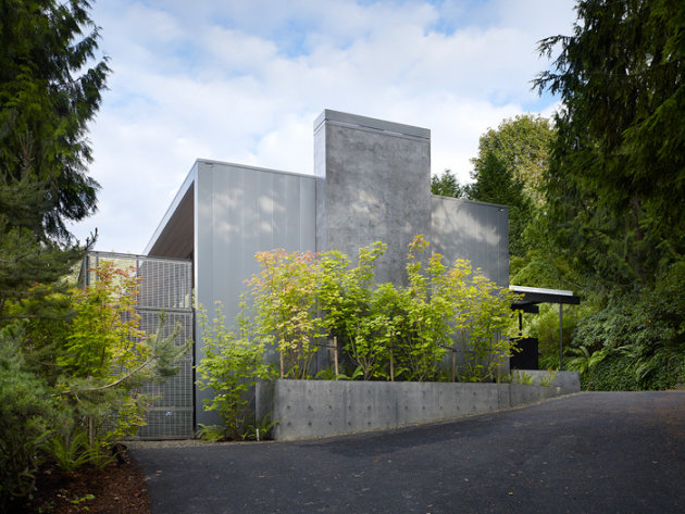 Wood Block Residence by Chadbourne + Doss on Mercer Island, Washington