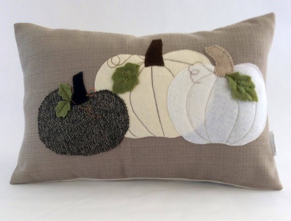 16 Charming Handmade Thanksgiving Pillow Designs For The Perfect Gift