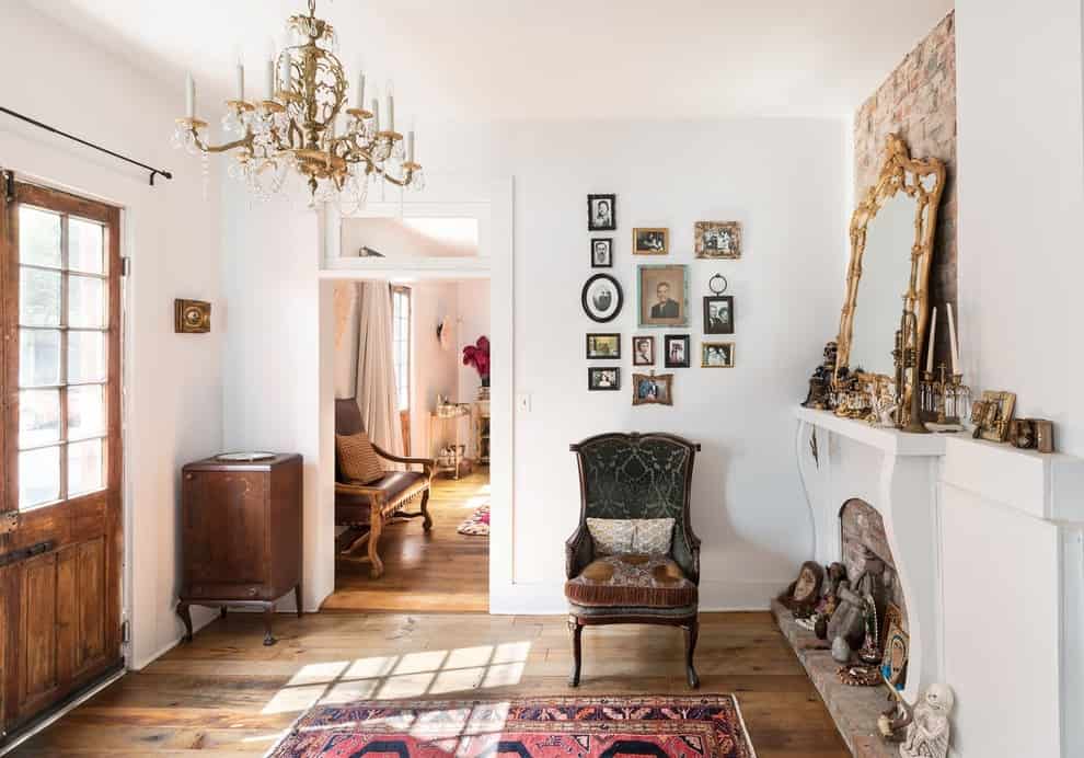16 Expressive Eclectic Entry Hall Designs You’ll Fall For
