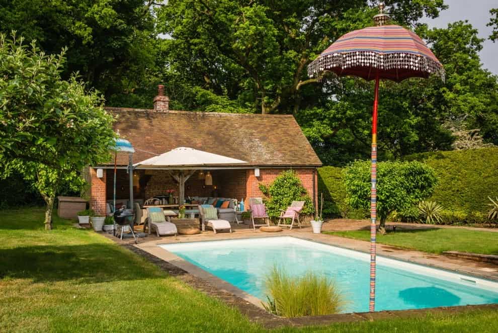 16 Fantastic Eclectic Swimming Pool Designs You’ll Fall In Love With