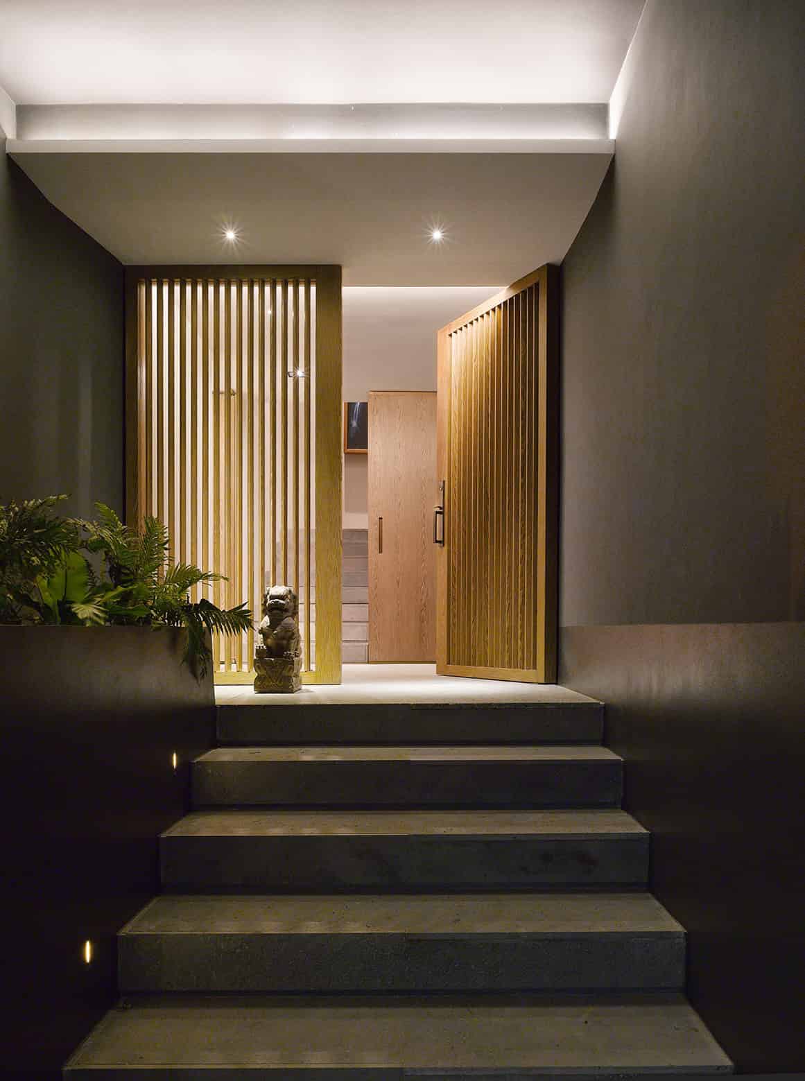 Barrancas House by EZEQUIELFARCA Arquitectura y diseno in Mexico City