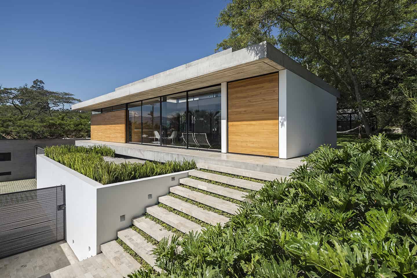 Casa Tacuri by Gabriel Rivera Arquitectos in Quito, Ecuador Casa Tacuri by Gabriel Rivera Arquitectos in Quito, Ecuador
