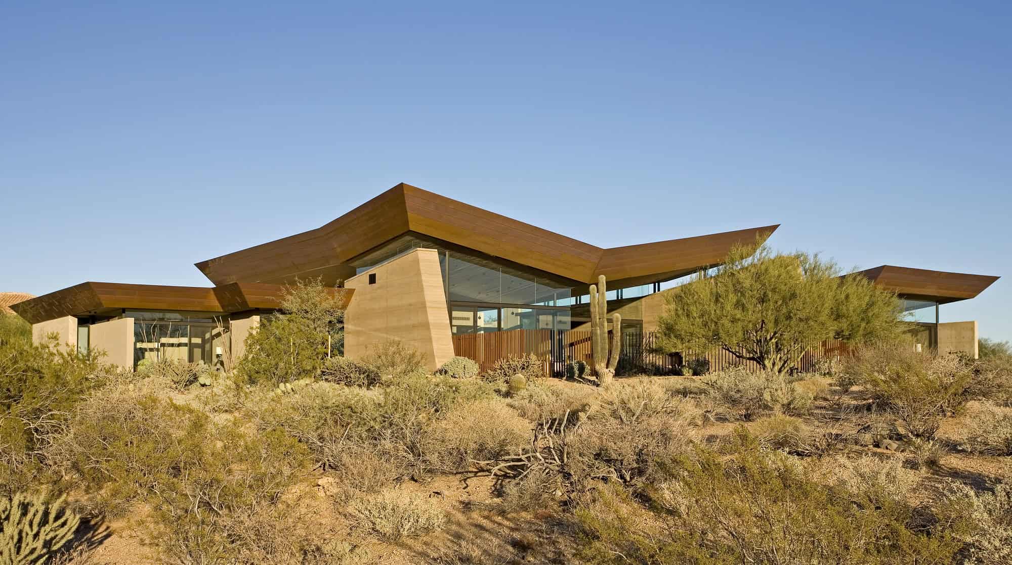 Desert Wing Residence by Kendle Design in Scottsdale, Arizona