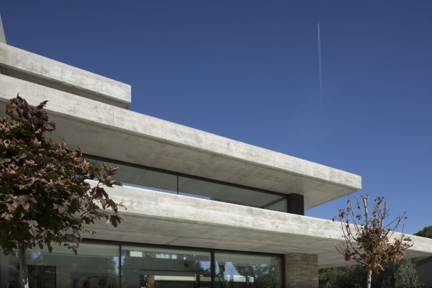 Miravent House by Perretta Arquitectura in Godella, Spain