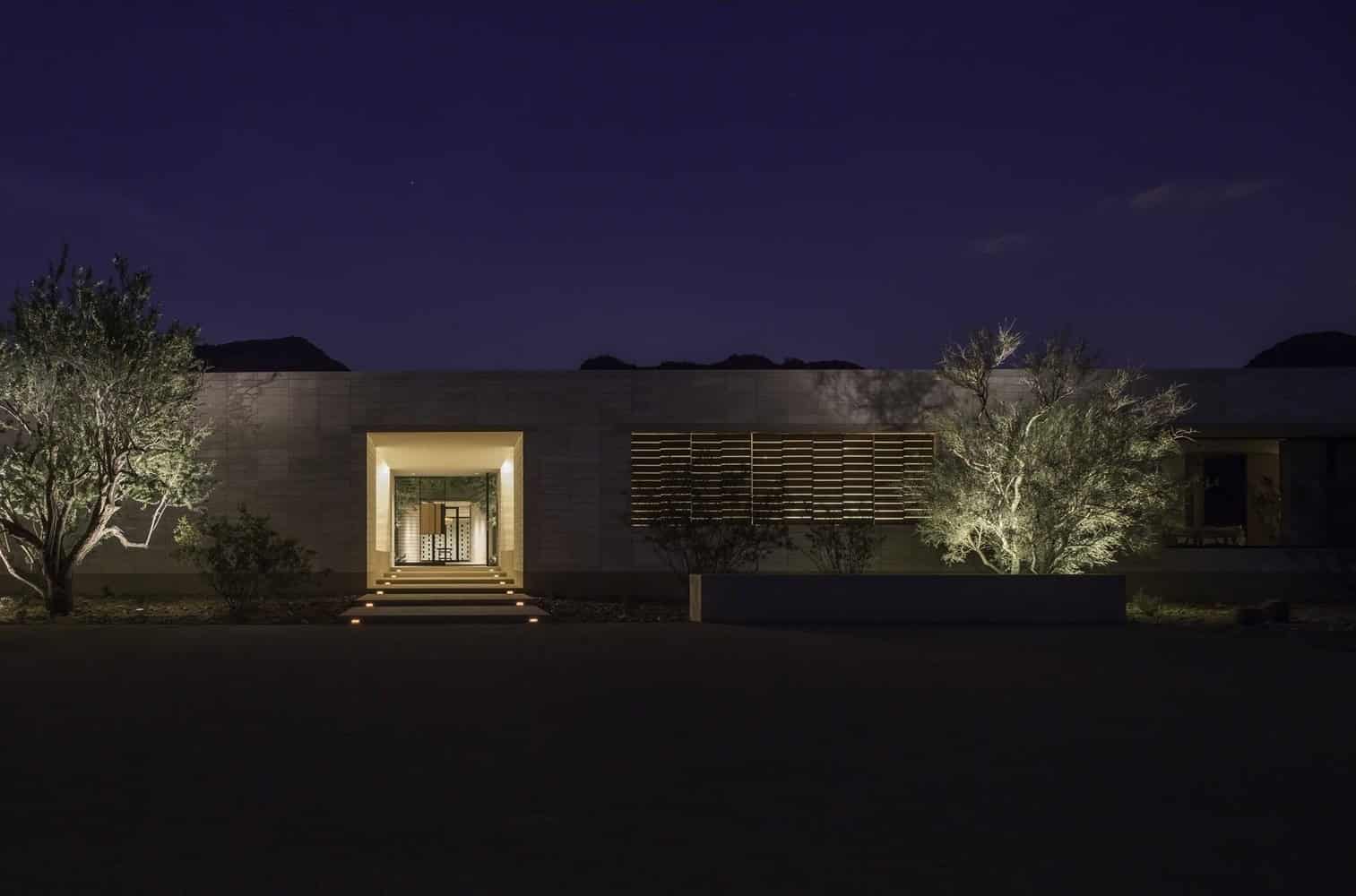 Stone Court Villa by Marwan Al Sayed Inc. in Paradise Valley, Arizona
