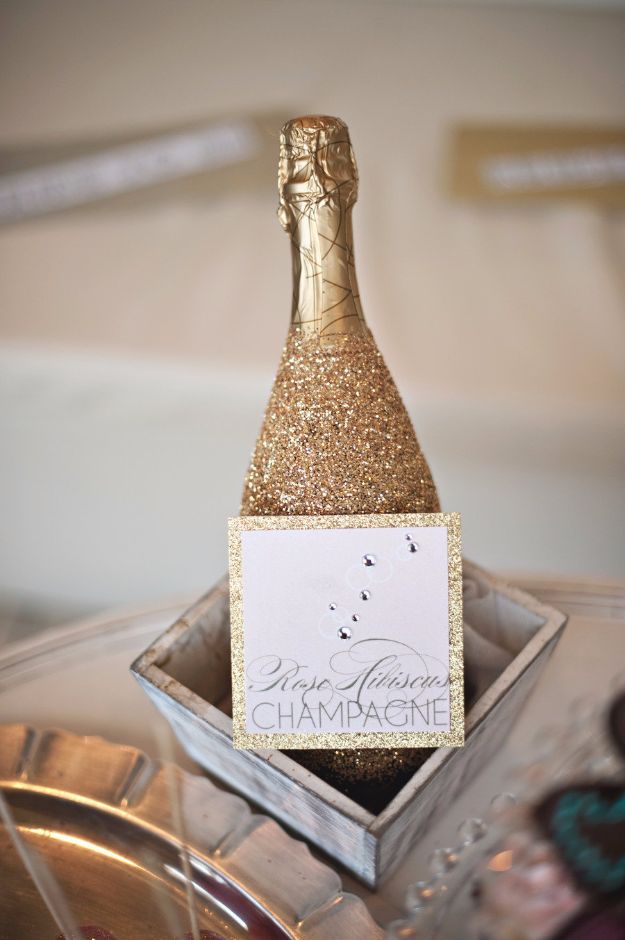 15 Spectacular DIY New Year's Eve Decor To Make Your Party Glitter