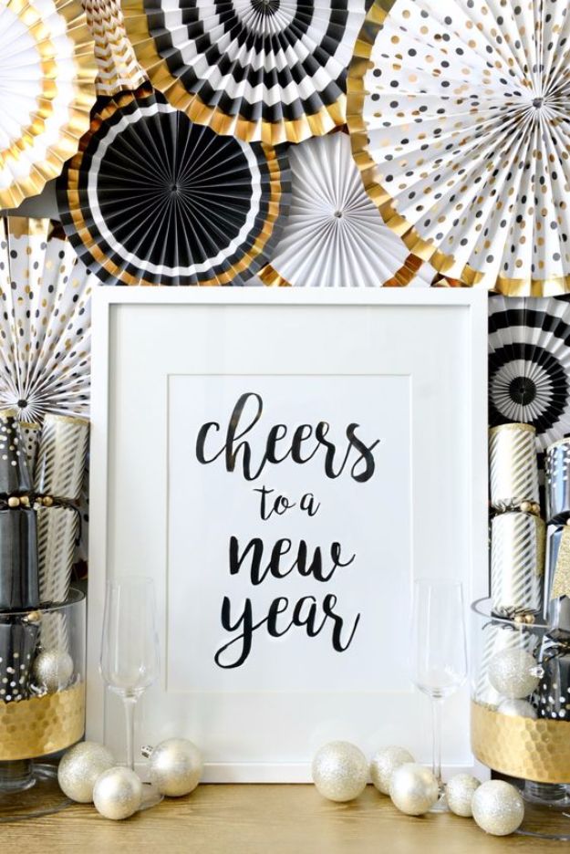 15 Spectacular DIY New Year's Eve Decor To Make Your Party Glitter