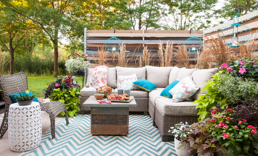 16 Enchanting Shabby Chic Patio Designs, Shabby Chic Outdoor Furniture Ideas