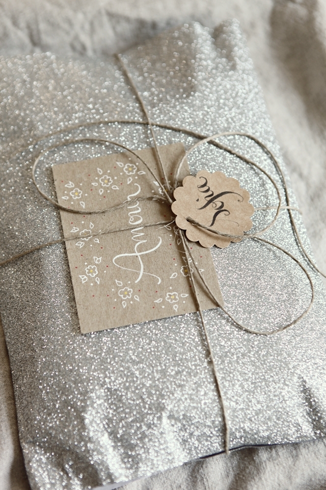 16 Magical DIY Gift Wrapping Ideas That Will Personalize Your Christmas Gifts