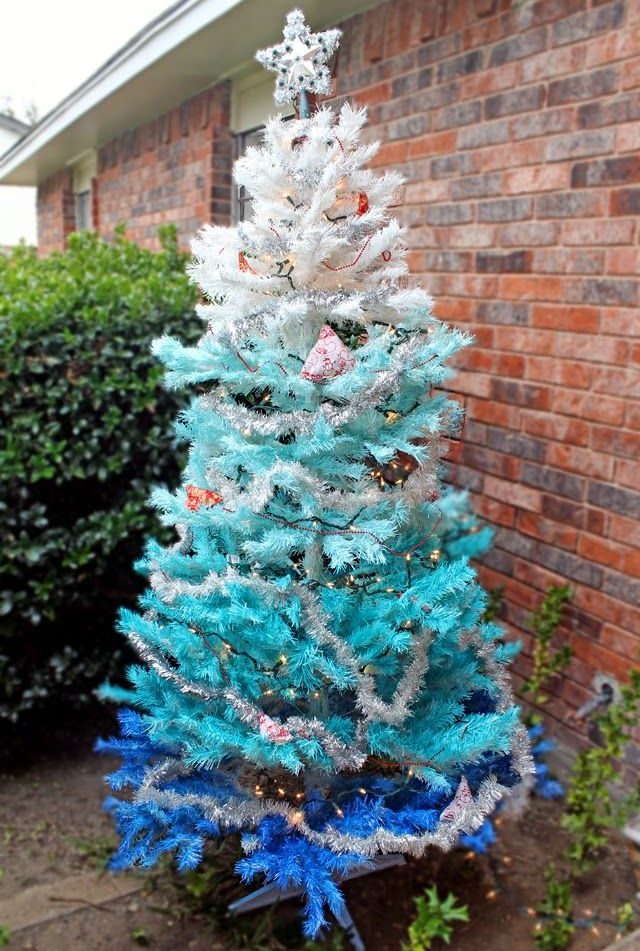 10 Last Minute Ombre Christmas Trees For Your Inspiration 10 Last Minute Ombre Christmas Trees For Your Inspiration