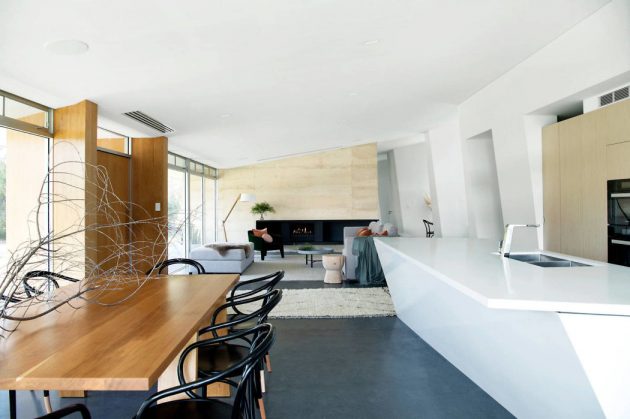 Bartram Residence by Mountford Architects in Perth, Australia