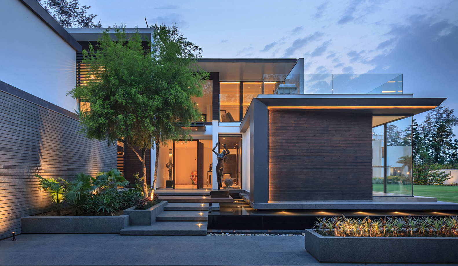 Caryota House by Dada & Partners: A Minimalist Retreat Rooted Around a Palm Courtyard Caryota House by Dada & Partners: A Minimalist Retreat Rooted Around a Palm Courtyard