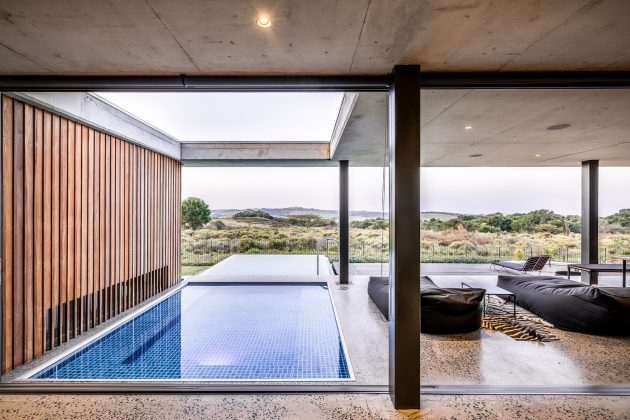 Forest House by Bloc Architects in Durban, South Africa