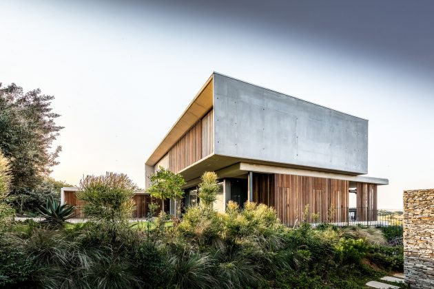 Forest House by Bloc Architects in Durban, South Africa