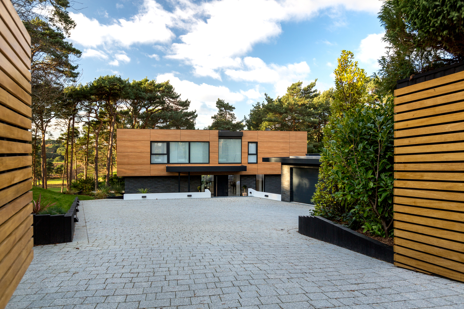 La Serena by David James Architects & Partners in Canford Cliffs, Dorset