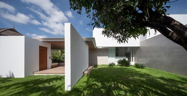 PA House by IDIN Architects in Bangkok, Thailand
