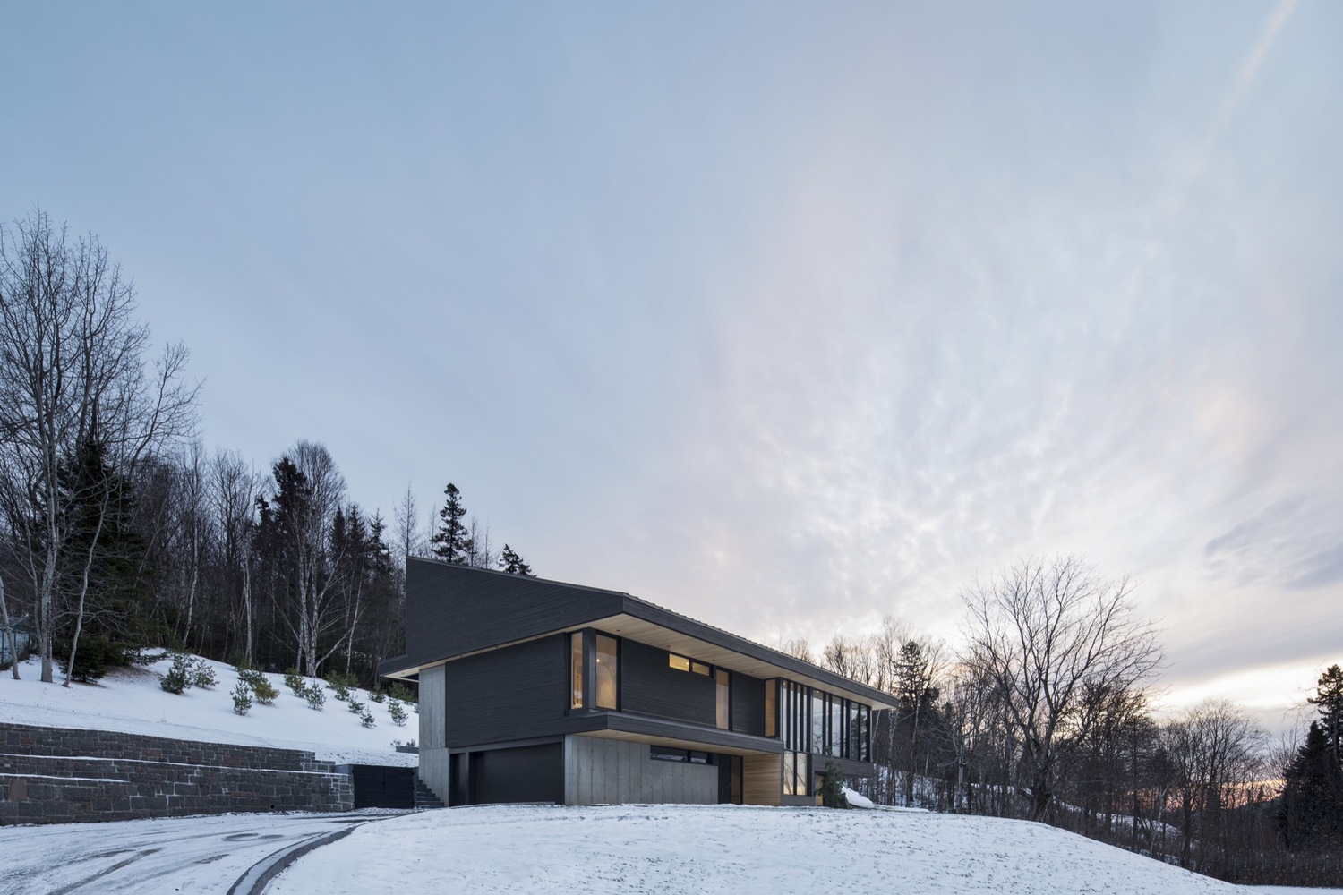 Villa Vingt by Bourgeois / Lechasseur Architects in Lac-Beauport, Canada Villa Vingt by Bourgeois / Lechasseur Architects in Lac-Beauport, Canada