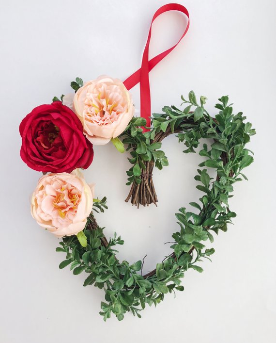 15 Enchanting Handmade Valentine's Day Wreath Designs You'll Love