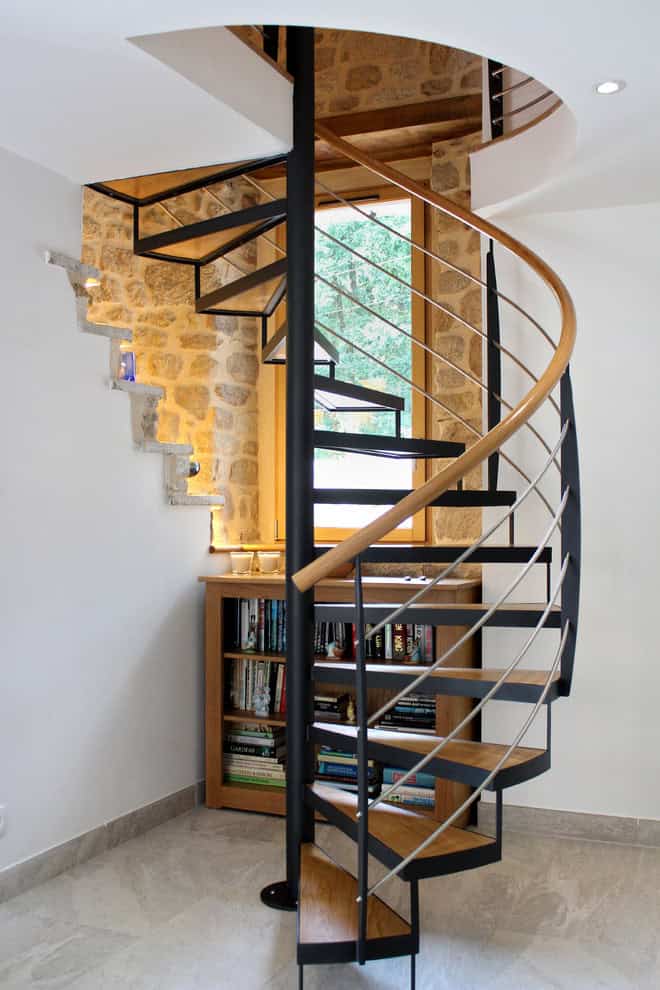 16 Stunning Farmhouse Staircase Designs That Will Blow 