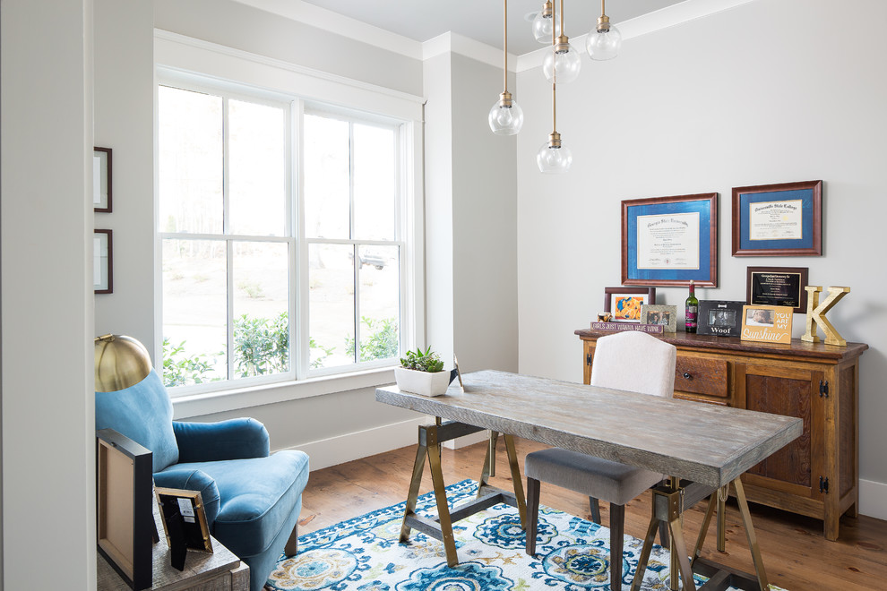 16 Tremendous Farmhouse Home Office Interiors You're Gonna Love To Work In