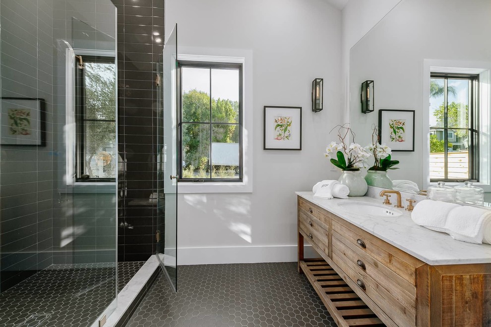 17 Wonderful Farmhouse Bathroom Designs You'll Adore