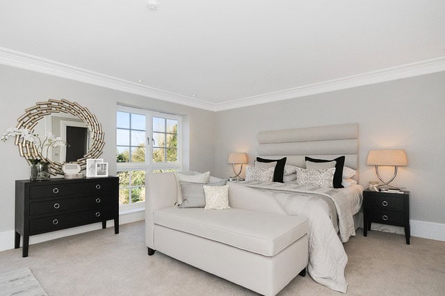 10 Magnificent Ideas For Decorating Warm & Welcoming Guest Room