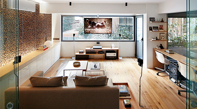 A Photography Studio, A Private House and An Art Gallery: STUDIO LOFT