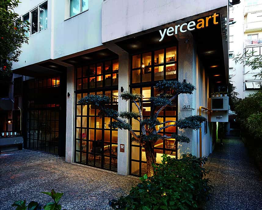 A Photography Studio, A Private House and An Art Gallery: STUDIO LOFT A Photography Studio, A Private House and An Art Gallery: STUDIO LOFT