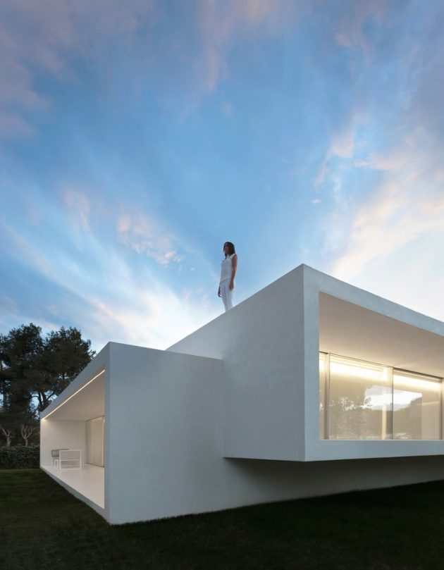 Breeze House by Fran Silvestre Arquitectos in Castellón, Spain