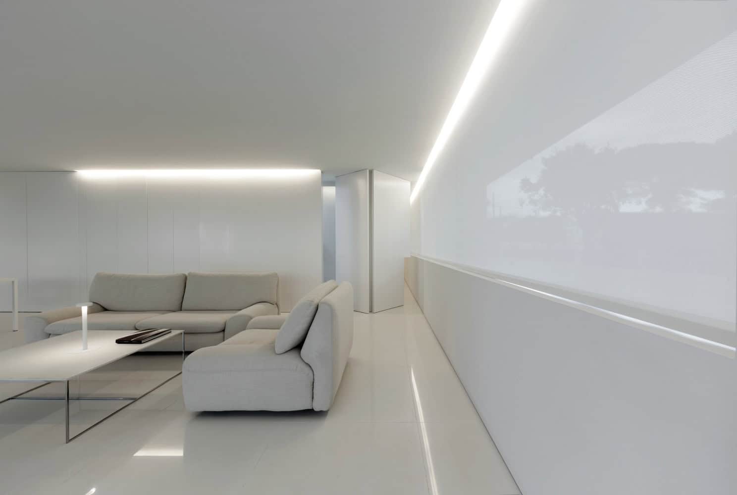 Breeze House by Fran Silvestre Arquitectos in Castellón, Spain