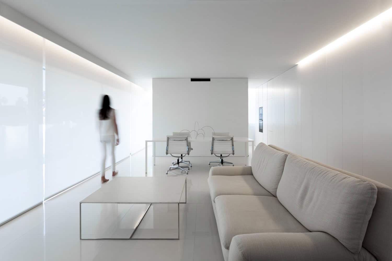 Breeze House by Fran Silvestre Arquitectos in Castellón, Spain