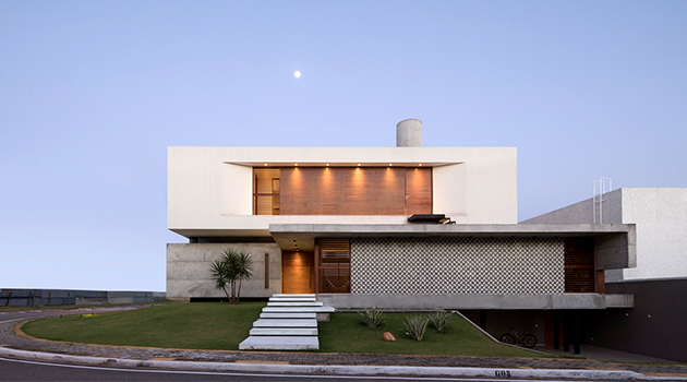 IF House by Martins Lucena Arquitetos in Ponta Negra, Brazil