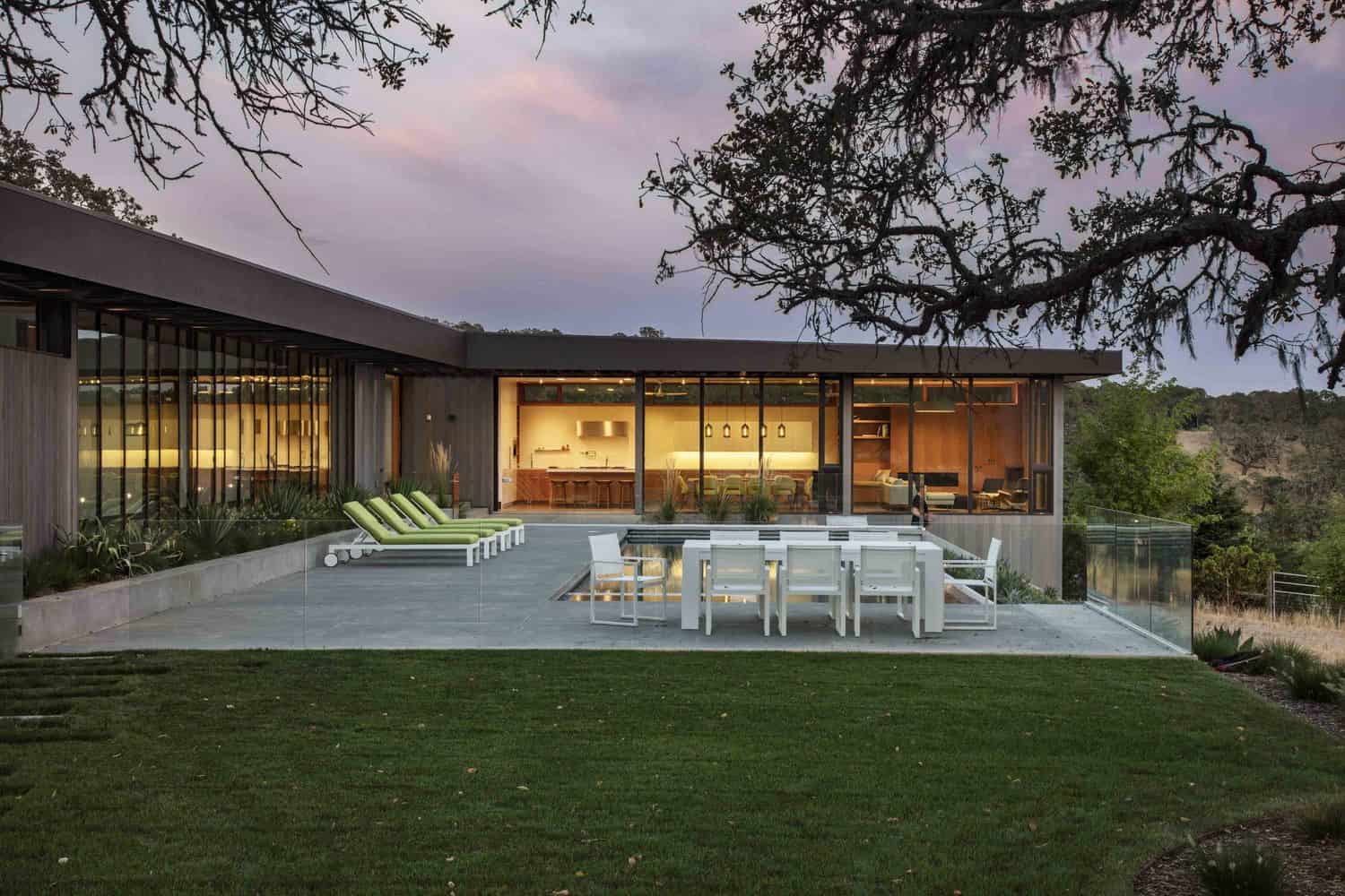 Lichen House by Schwartz and Architecture in Glen Ellen, California