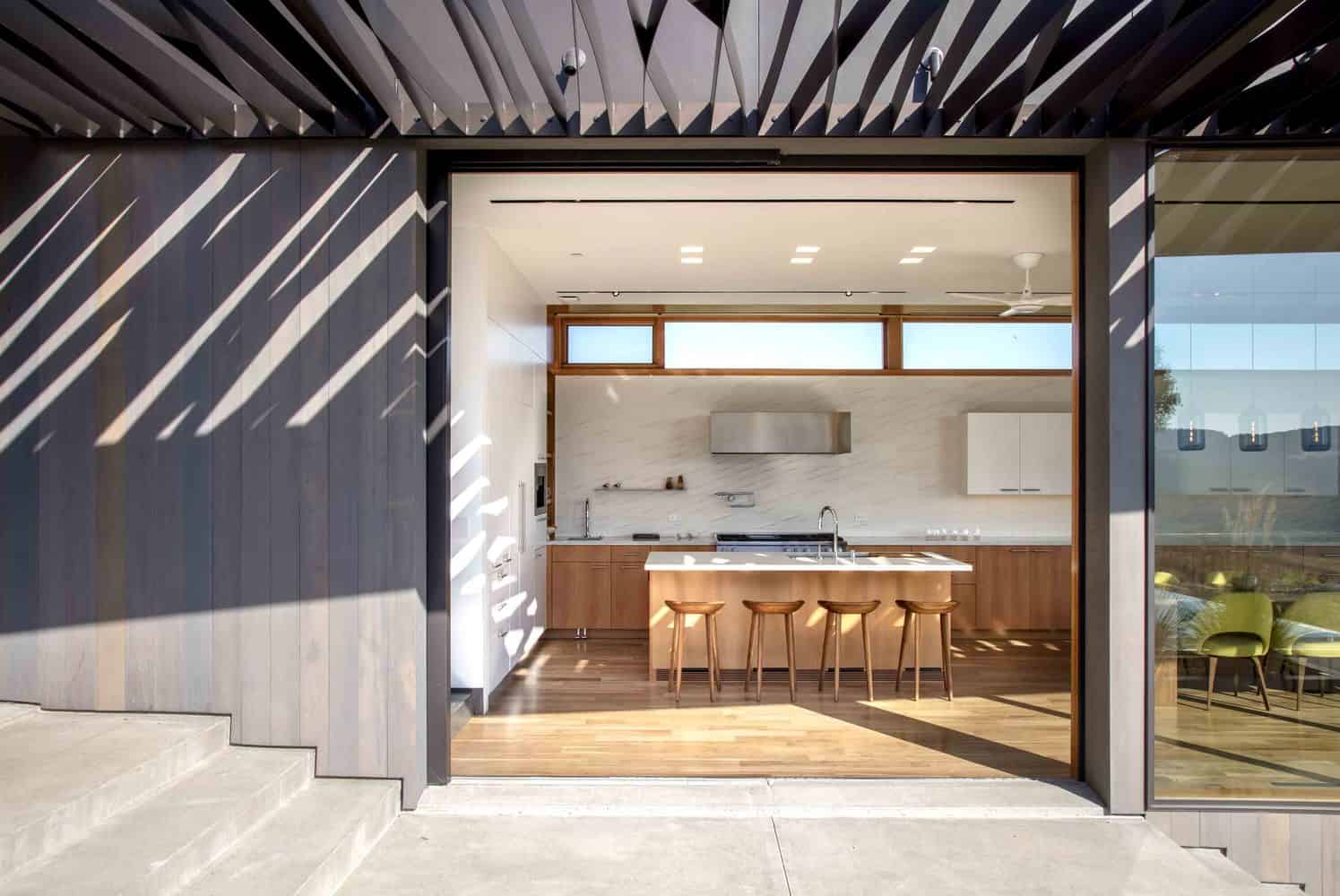 Lichen House by Schwartz and Architecture in Glen Ellen, California